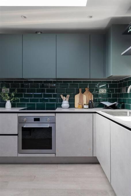 Cozy Leyton House With Garden And Small Terrace 런던 외부 사진