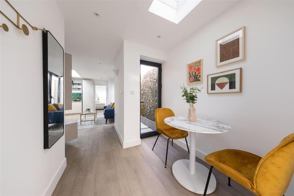 Cozy Leyton House With Garden And Small Terrace 런던 외부 사진