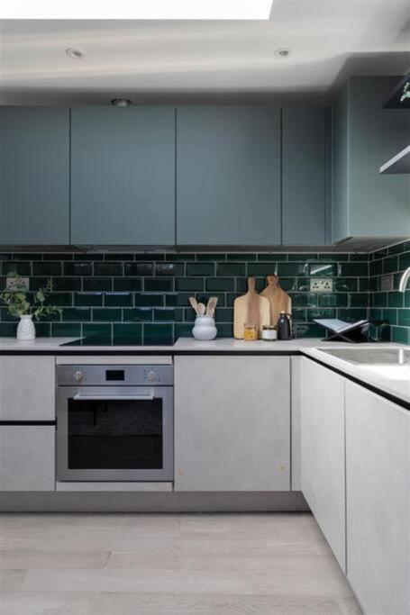 Cozy Leyton House With Garden And Small Terrace 런던 외부 사진